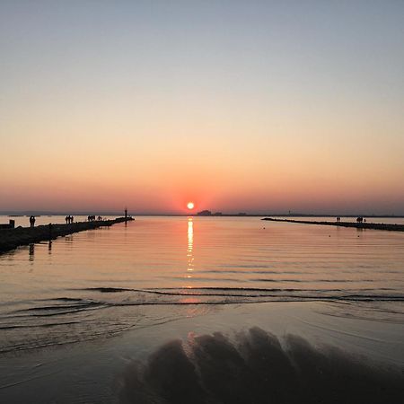 Roses Confort Beach Ev Milleni Buitenkant foto